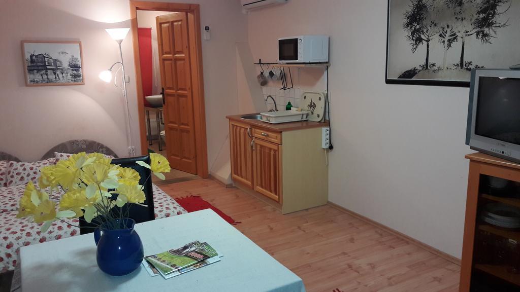 Vecsey Apartman Apartment Eger Exterior photo